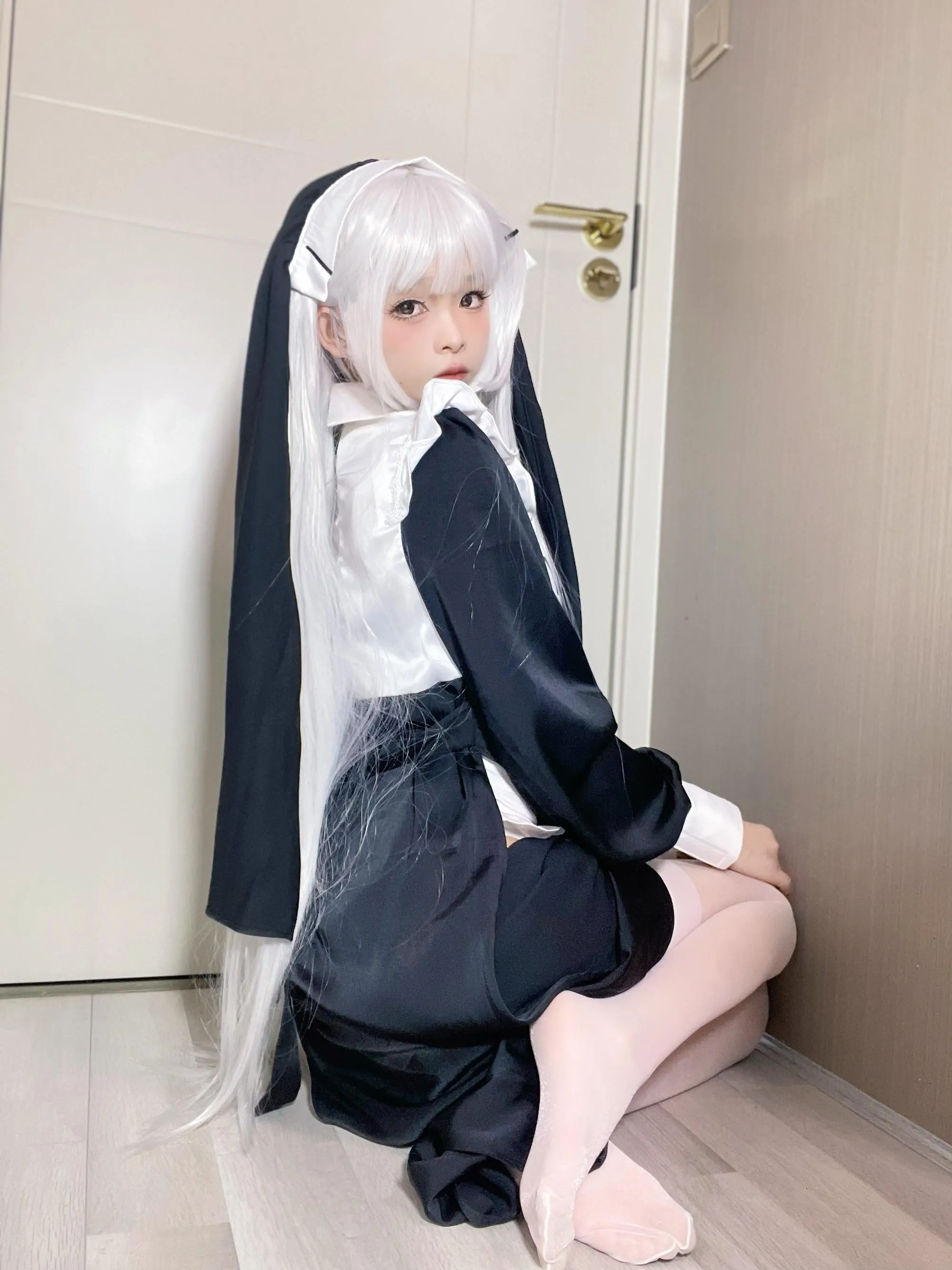 聂傲娇 – NO.006 白毛女神 [23P]插图3